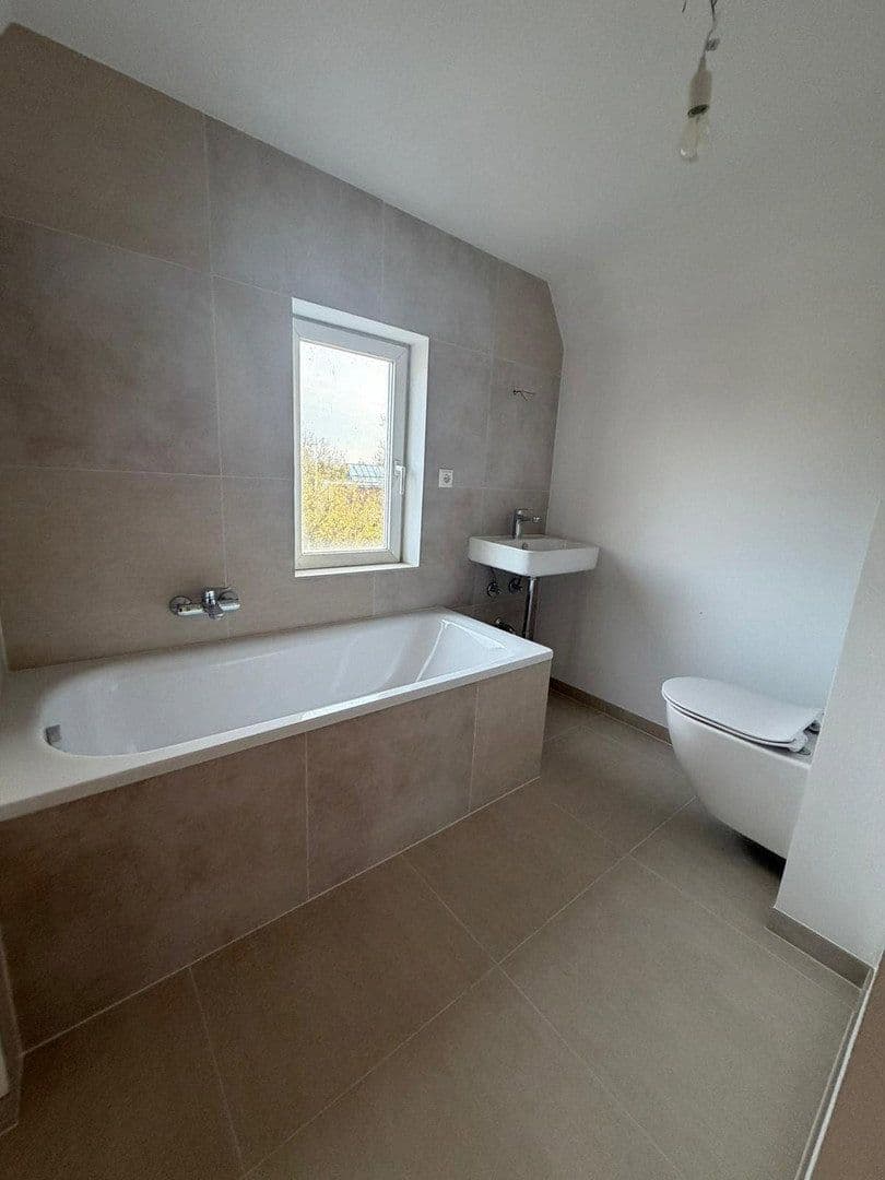 Prodej domu 130 m², pozemek 510 m², Kleinfischlingen, Porýní-Falc Prodej domu 130 m², pozemek 510 m², Kleinfischlingen, Porýní-Falc