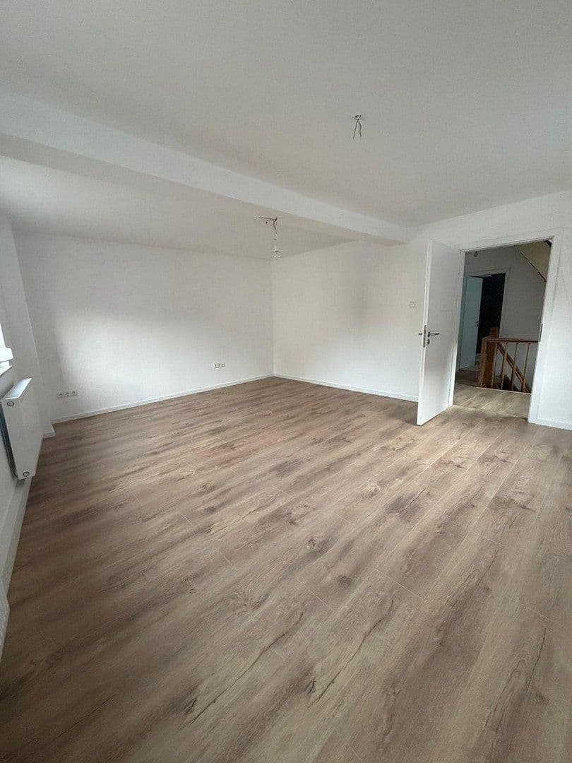 Prodej domu 130 m², pozemek 510 m², Kleinfischlingen, Porýní-Falc Prodej domu 130 m², pozemek 510 m², Kleinfischlingen, Porýní-Falc