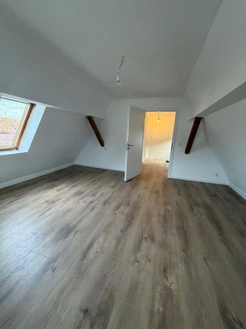 Prodej domu 130 m², pozemek 510 m², Kleinfischlingen, Porýní-Falc Prodej domu 130 m², pozemek 510 m², Kleinfischlingen, Porýní-Falc