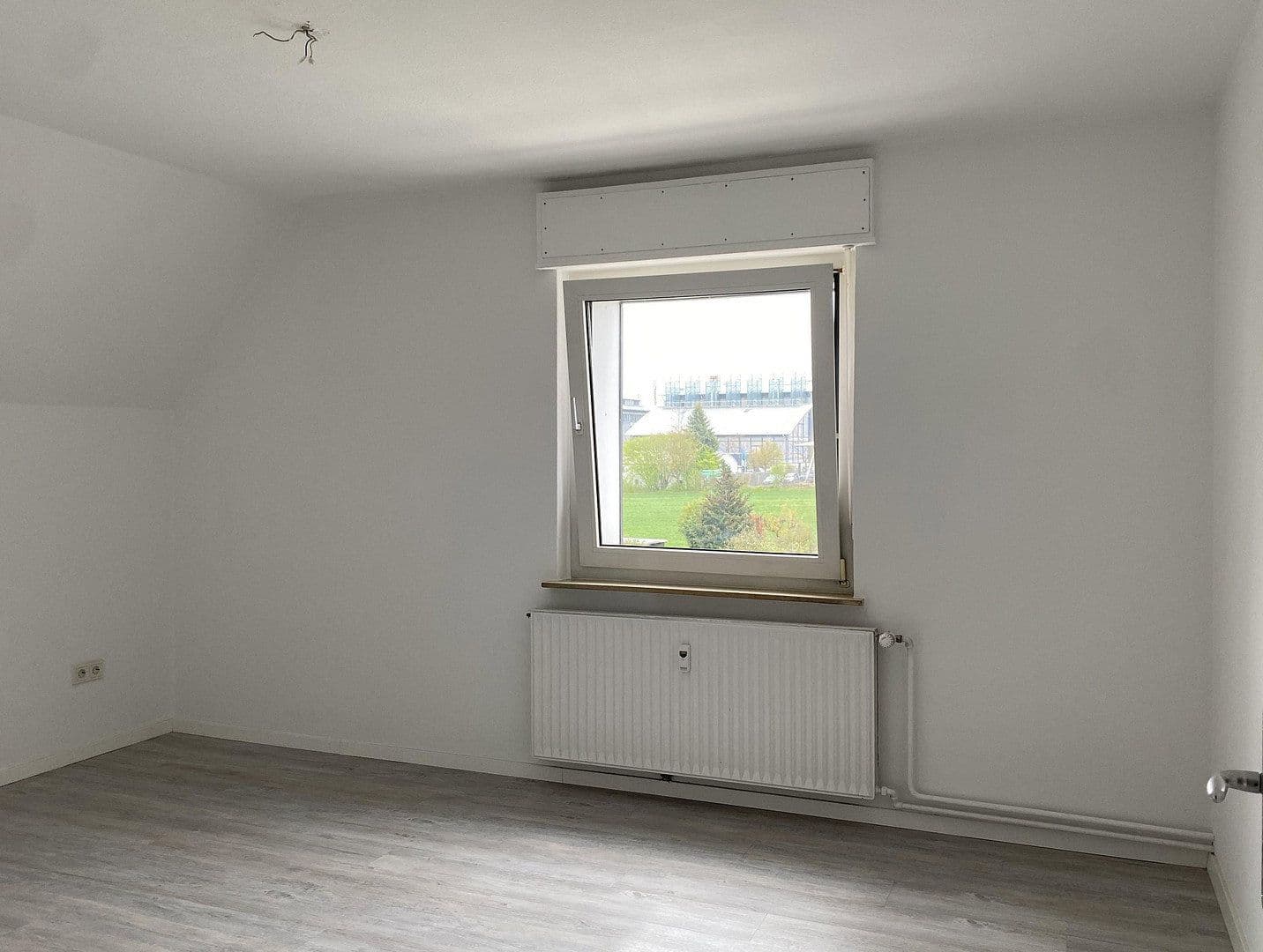 Prodej domu 141 m², pozemek 700 m², Bielefeld, Severní Porýní-Vestfálsko Prodej domu 141 m², pozemek 700 m², Bielefeld, Severní Porýní-Vestfálsko
