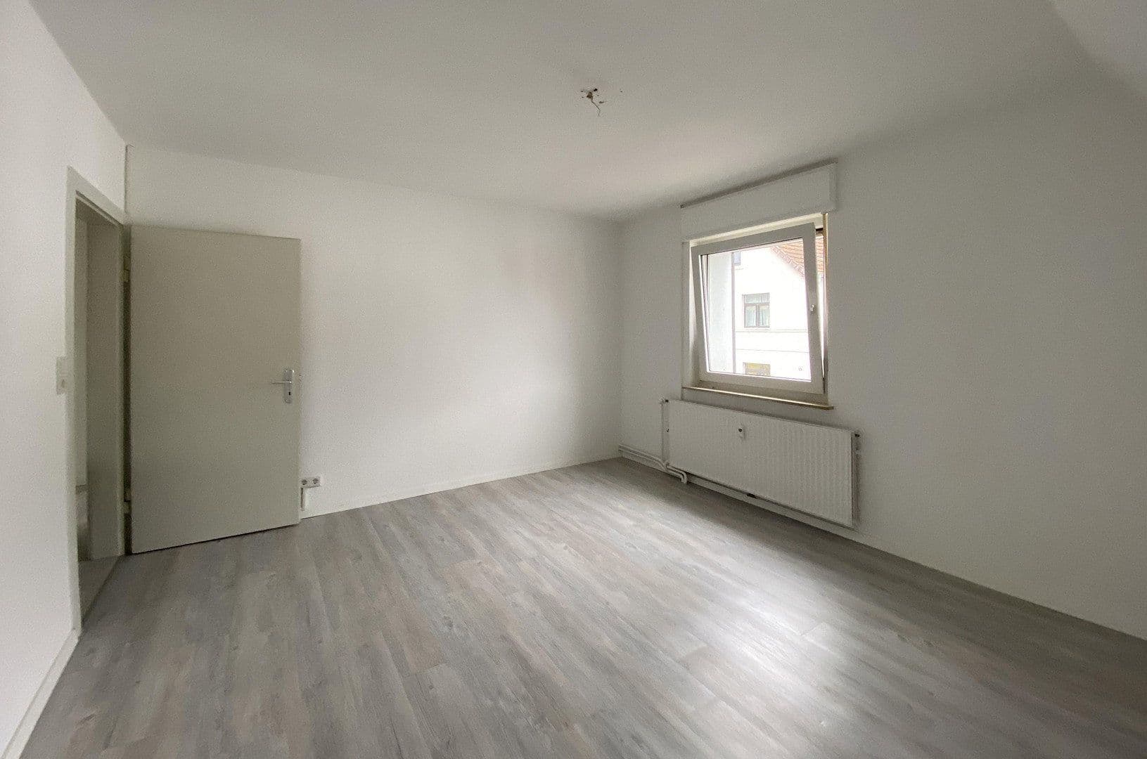 Prodej domu 141 m², pozemek 700 m², Bielefeld, Severní Porýní-Vestfálsko Prodej domu 141 m², pozemek 700 m², Bielefeld, Severní Porýní-Vestfálsko