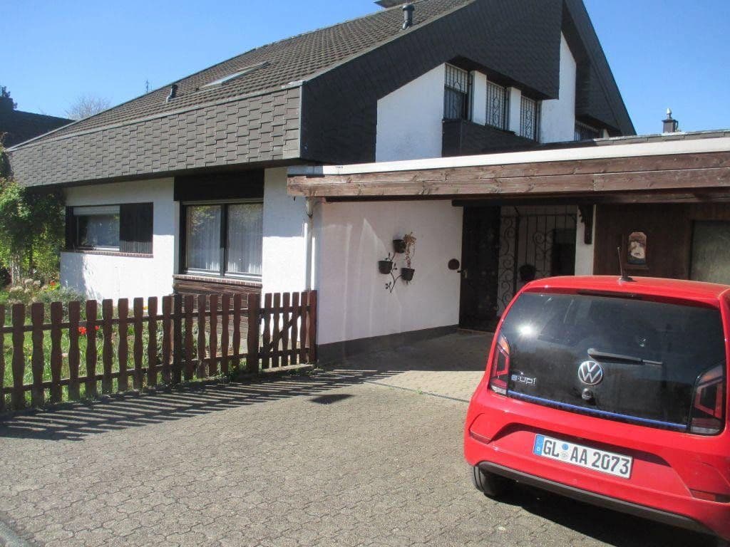Prodej domu 200 m², pozemek 568 m², Fauthstr. 7, Bergisch Gladbach, Severní Porýní-Vestfálsko Prodej domu 200 m², pozemek 568 m², Fauthstr. 7, Bergisch Gladbach, Severní Porýní-Vestfálsko