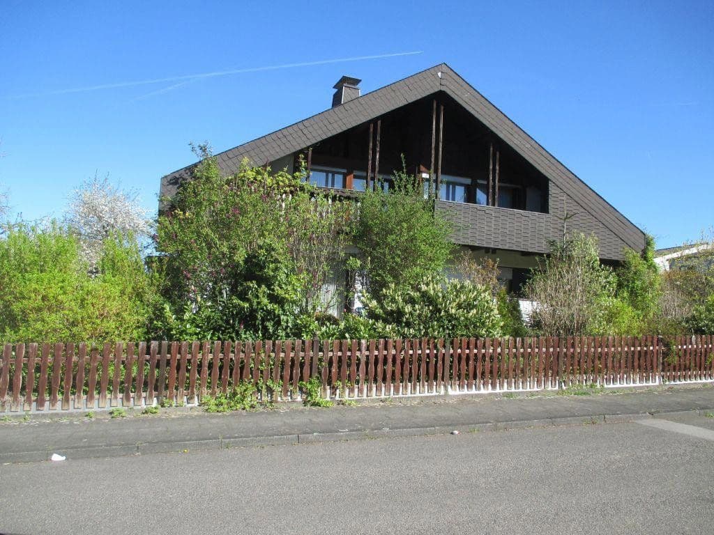 Prodej domu 200 m², pozemek 568 m², Fauthstr. 7, Bergisch Gladbach, Severní Porýní-Vestfálsko Prodej domu 200 m², pozemek 568 m², Fauthstr. 7, Bergisch Gladbach, Severní Porýní-Vestfálsko