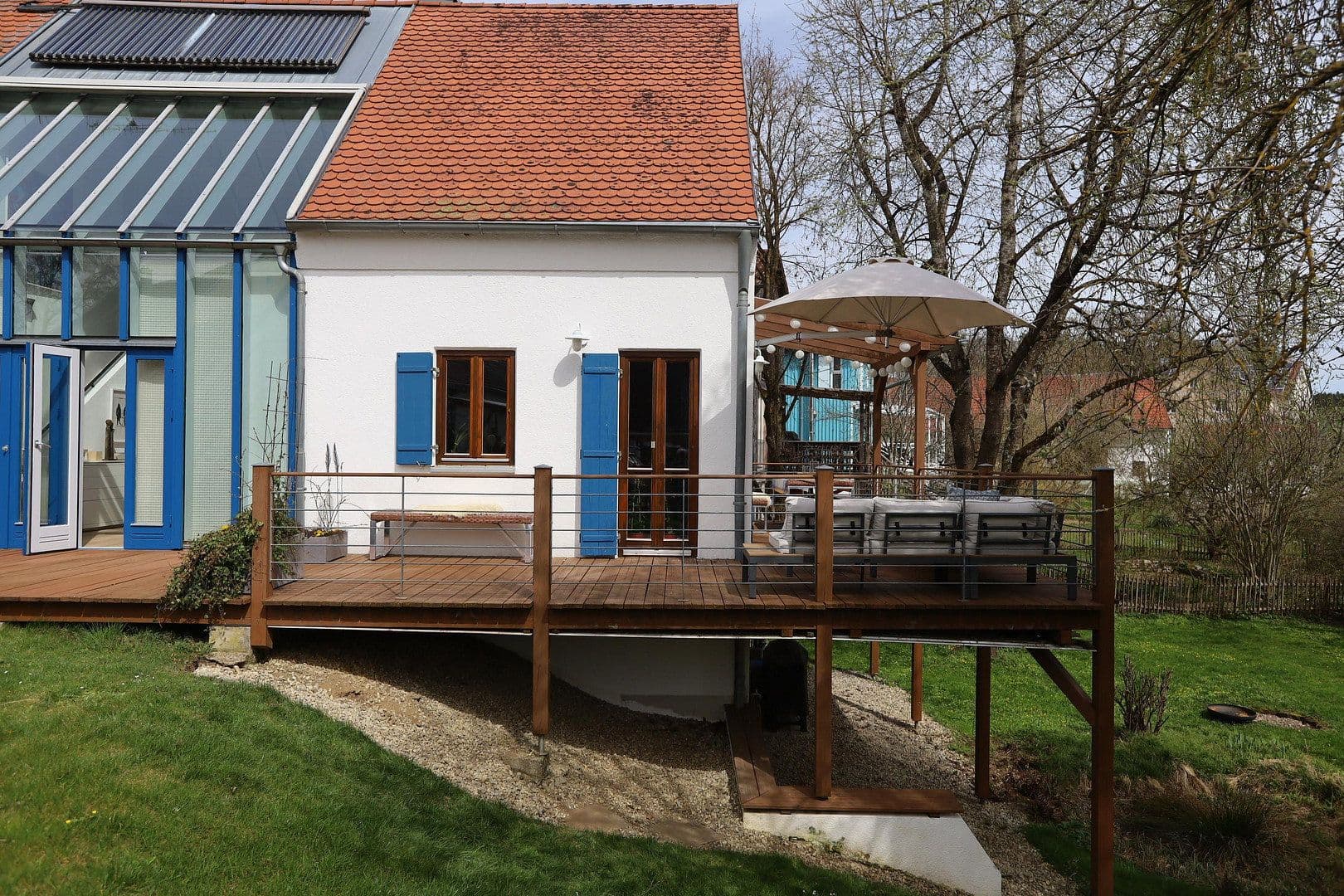 Prodej domu 176 m², pozemek 1.076 m², Petershausen, Bavorsko Prodej domu 176 m², pozemek 1.076 m², Petershausen, Bavorsko