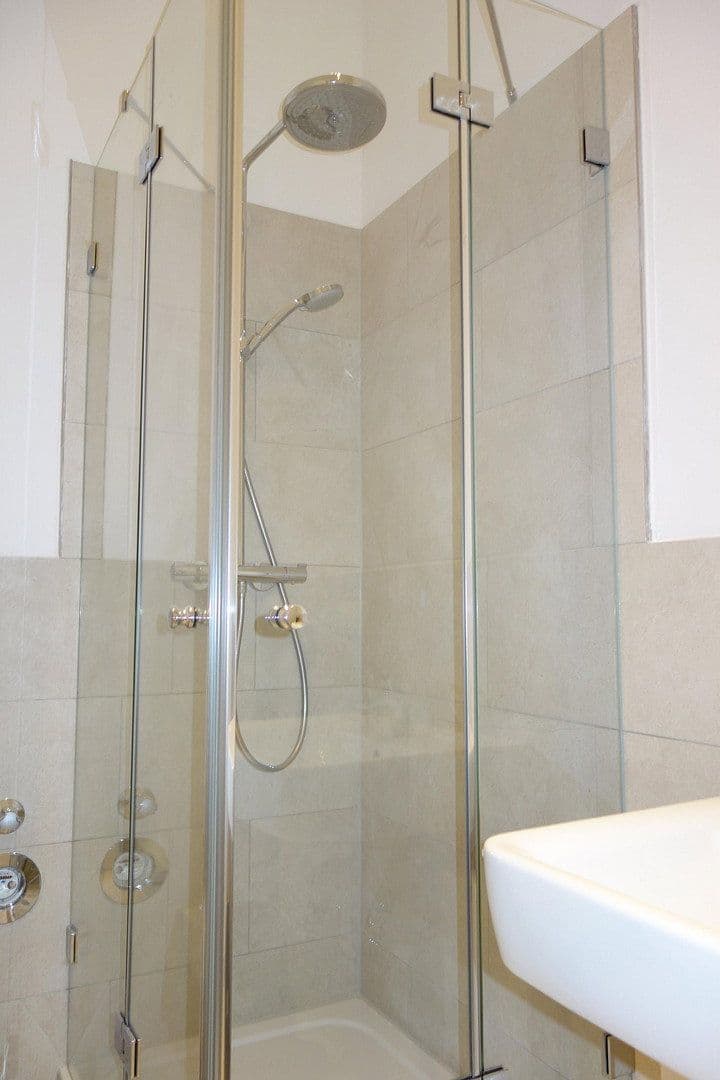 Pronájem kanceláře 46 m², Fritz-Reuter-Str. 3, Berlin, Berlín Pronájem kanceláře 46 m², Fritz-Reuter-Str. 3, Berlin, Berlín