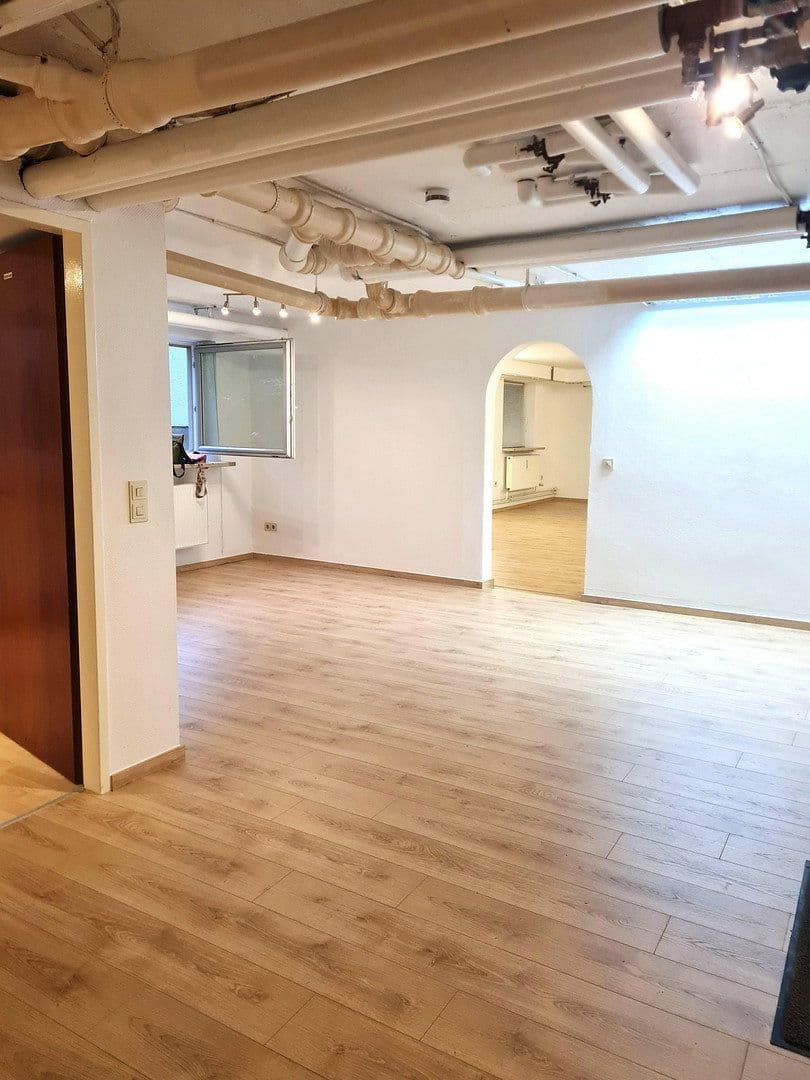 Pronájem kanceláře 135 m², München, Bavorsko Pronájem kanceláře 135 m², München, Bavorsko