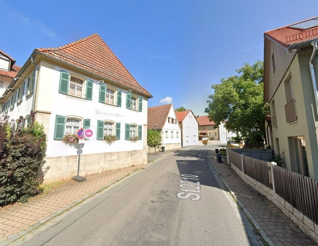 Pronájem bytu 3+1 84 m², Litzendorfer Straße 9, Strullendorf, Bavorsko Pronájem bytu 3+1 84 m², Litzendorfer Straße 9, Strullendorf, Bavorsko