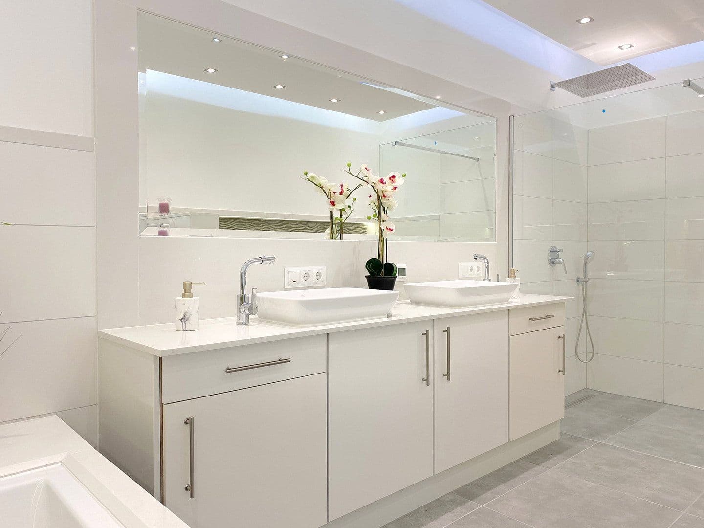 Pronájem bytu 3+1 105 m², Enger, Severní Porýní-Vestfálsko Pronájem bytu 3+1 105 m², Enger, Severní Porýní-Vestfálsko