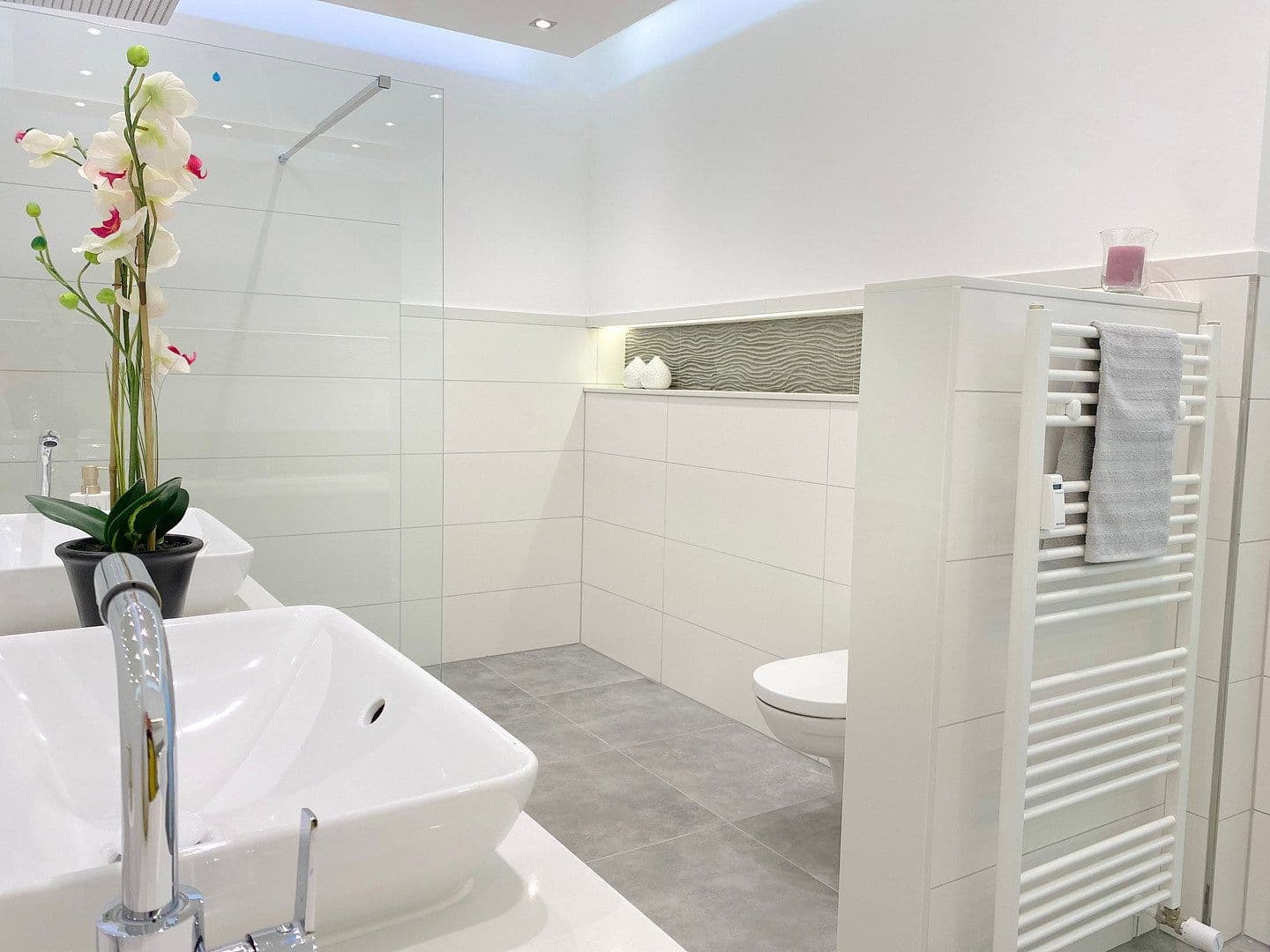 Pronájem bytu 3+1 105 m², Enger, Severní Porýní-Vestfálsko Pronájem bytu 3+1 105 m², Enger, Severní Porýní-Vestfálsko