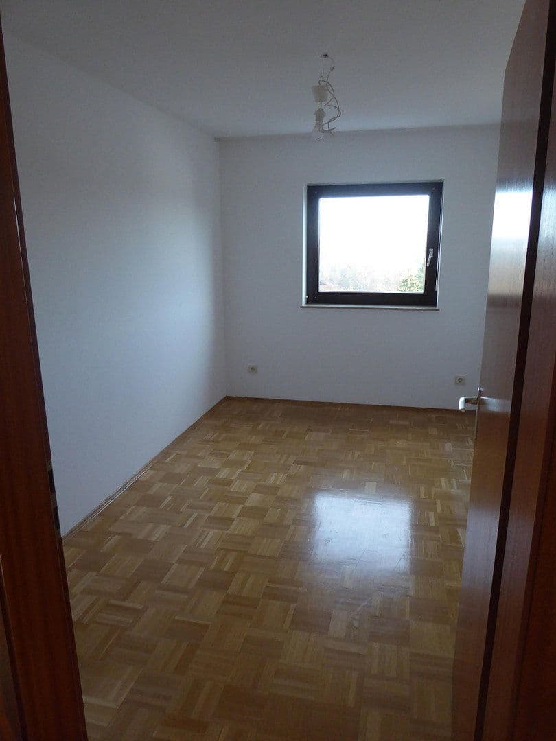 Pronájem bytu 3+kk 90 m², Lange Str. 10, Pforzheim, Bádensko-Württembersko Pronájem bytu 3+kk 90 m², Lange Str. 10, Pforzheim, Bádensko-Württembersko