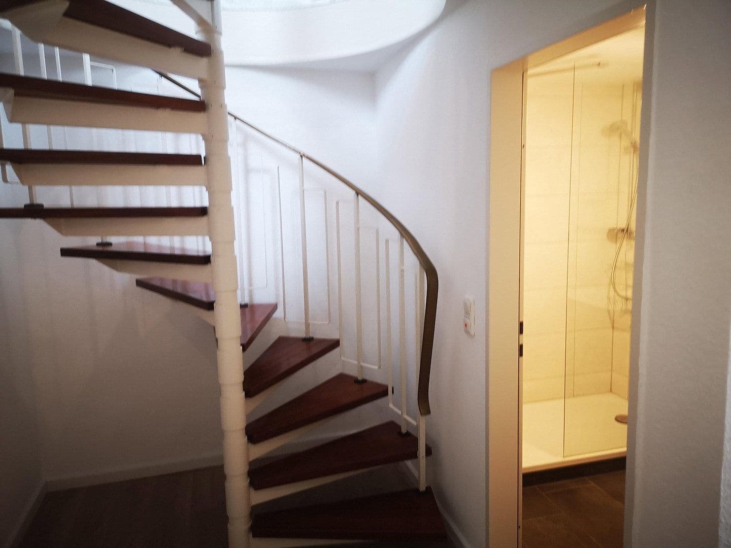 Prodej domu 226 m², pozemek 172 m², Wahlenstr., Köln-Ehrenfeld, Severní Porýní-Vestfálsko Prodej domu 226 m², pozemek 172 m², Wahlenstr., Köln-Ehrenfeld, Severní Porýní-Vestfálsko