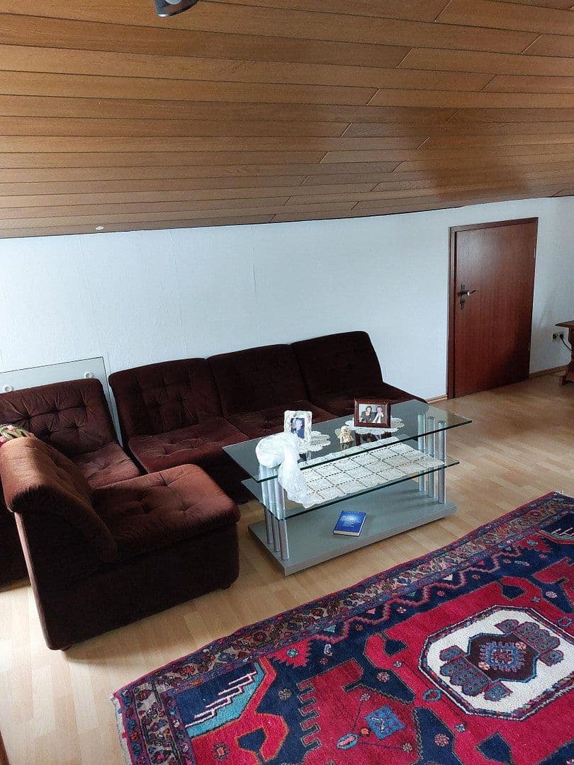 Pronájem bytu 2+1 80 m², Maulbronn, Bádensko-Württembersko Pronájem bytu 2+1 80 m², Maulbronn, Bádensko-Württembersko