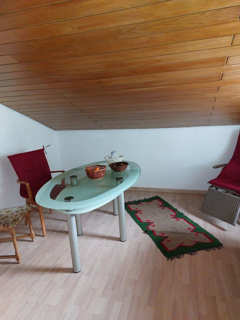 Pronájem bytu 2+1 80 m², Maulbronn, Bádensko-Württembersko Pronájem bytu 2+1 80 m², Maulbronn, Bádensko-Württembersko