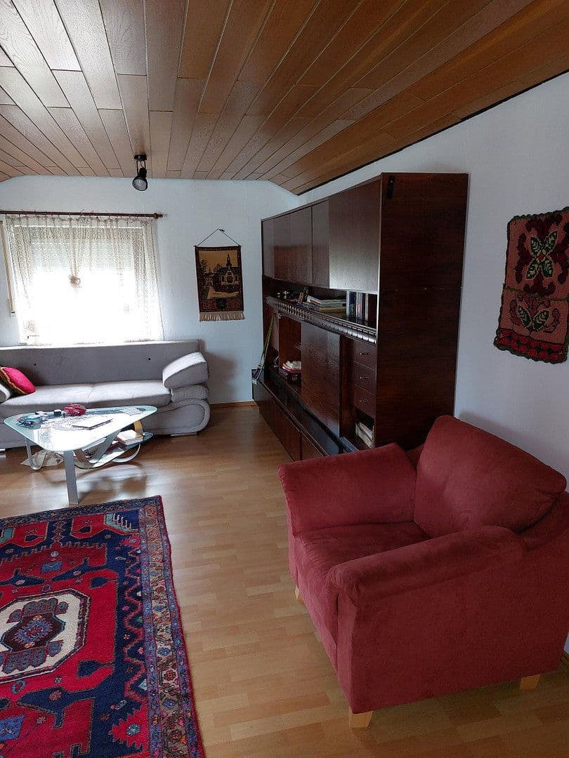 Pronájem bytu 2+1 80 m², Maulbronn, Bádensko-Württembersko Pronájem bytu 2+1 80 m², Maulbronn, Bádensko-Württembersko