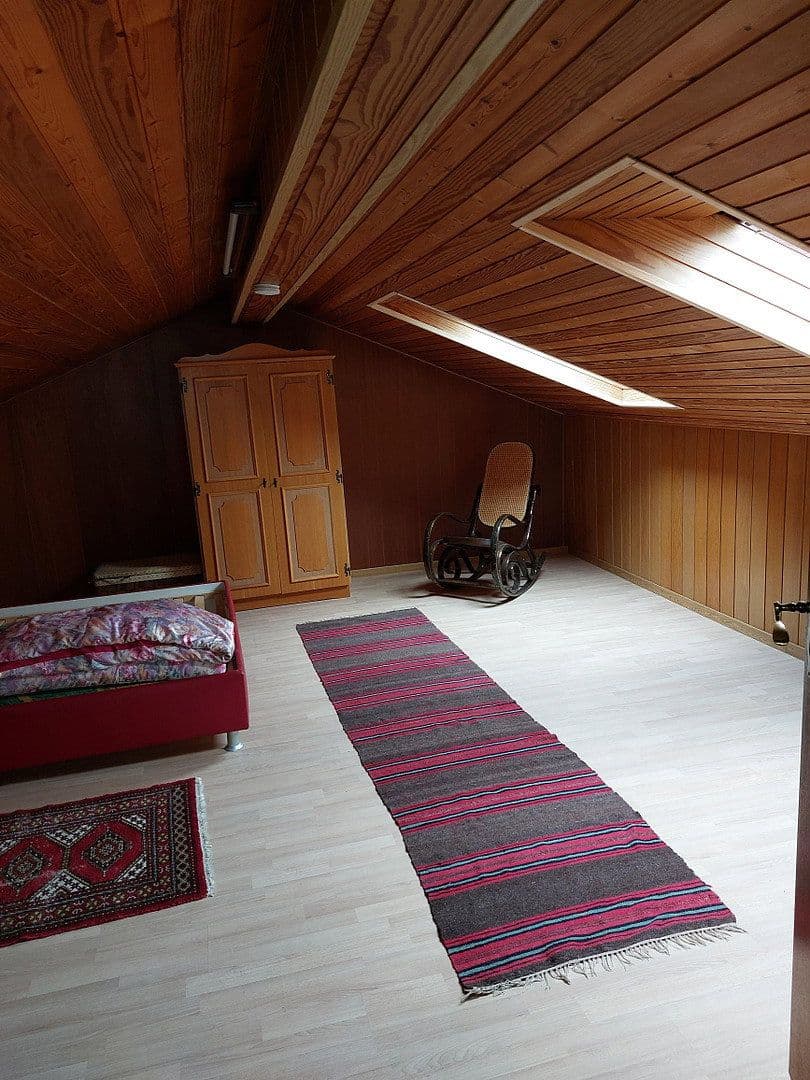 Pronájem bytu 2+1 80 m², Maulbronn, Bádensko-Württembersko Pronájem bytu 2+1 80 m², Maulbronn, Bádensko-Württembersko