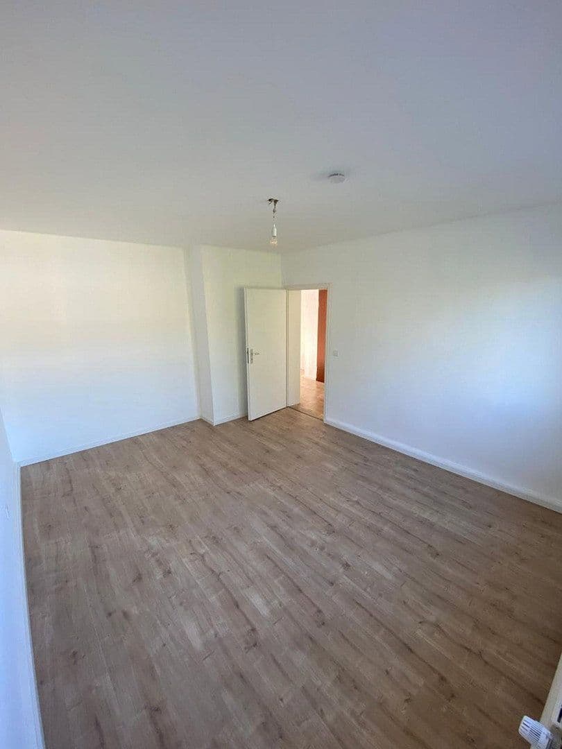 Pronájem bytu 2+1 66 m², Eintrachtstr. 10, Niederzier, Severní Porýní-Vestfálsko Pronájem bytu 2+1 66 m², Eintrachtstr. 10, Niederzier, Severní Porýní-Vestfálsko