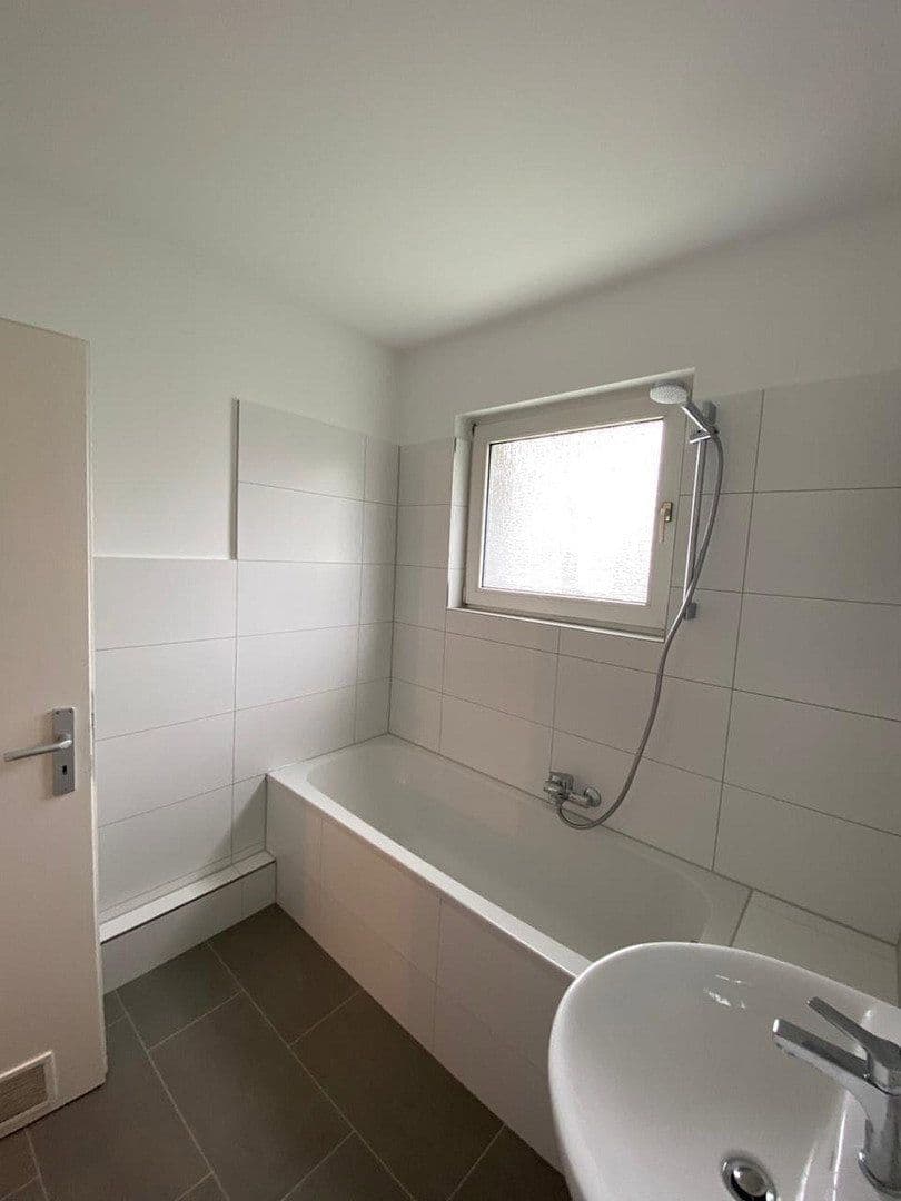 Pronájem bytu 3+1 66 m², Eintrachtstr. 8, Niederzier, Severní Porýní-Vestfálsko Pronájem bytu 3+1 66 m², Eintrachtstr. 8, Niederzier, Severní Porýní-Vestfálsko