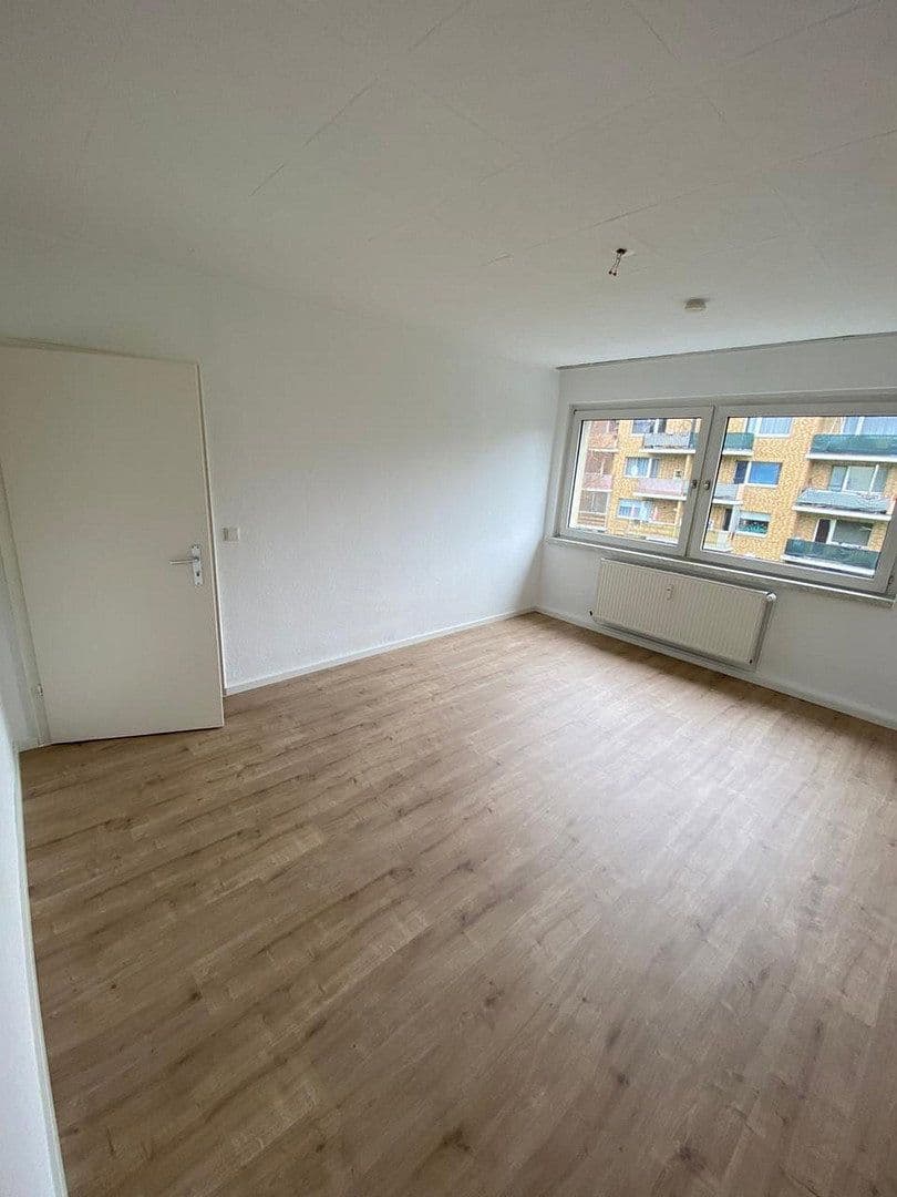 Pronájem bytu 3+1 66 m², Eintrachtstr. 8, Niederzier, Severní Porýní-Vestfálsko Pronájem bytu 3+1 66 m², Eintrachtstr. 8, Niederzier, Severní Porýní-Vestfálsko