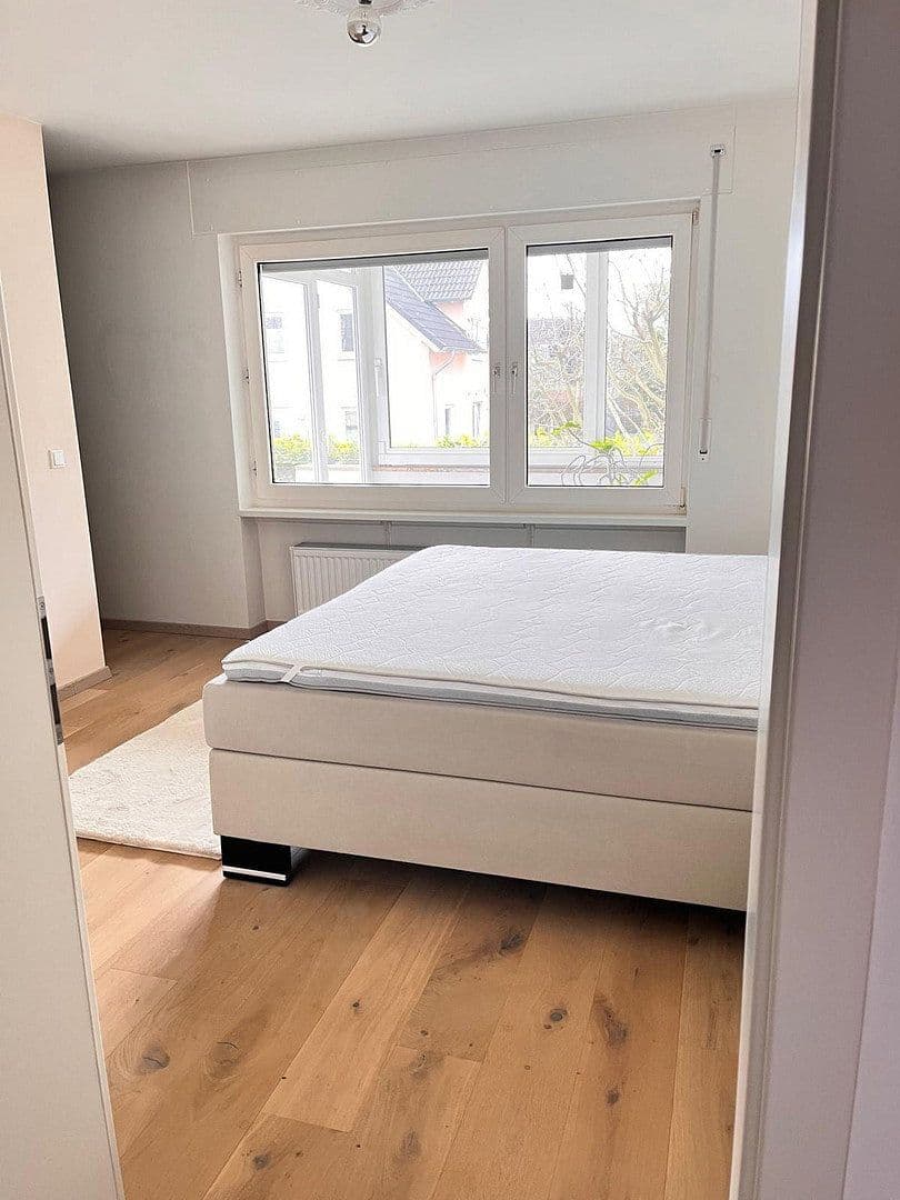 Prodej bytu 4+kk 108 m², Friedrichsdorf, Hessen Prodej bytu 4+kk 108 m², Friedrichsdorf, Hessen