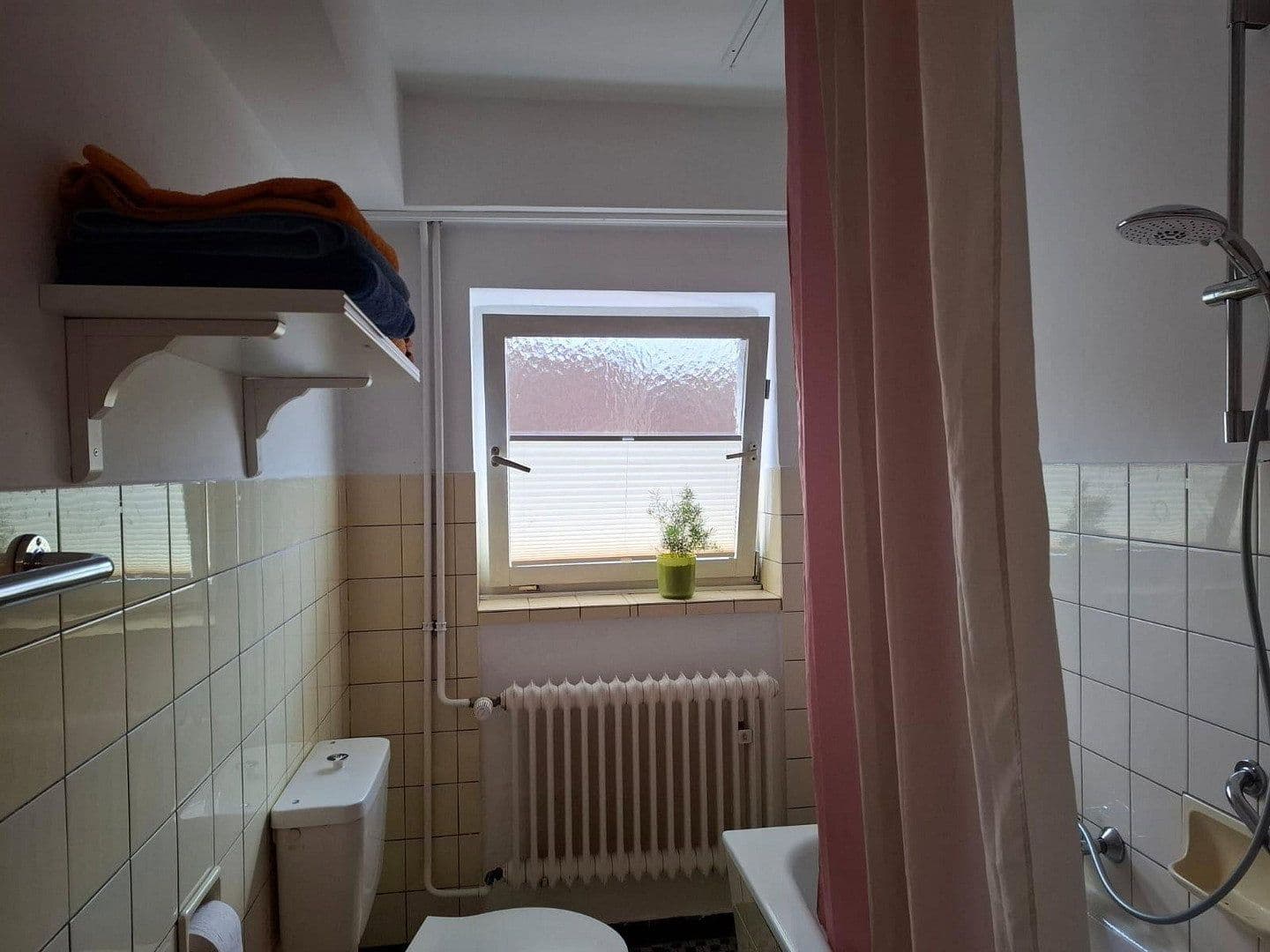 Prodej domu 685 m², pozemek 3.296 m², Gartenstraße 15, Flammersfeld, Porýní-Falc Prodej domu 685 m², pozemek 3.296 m², Gartenstraße 15, Flammersfeld, Porýní-Falc