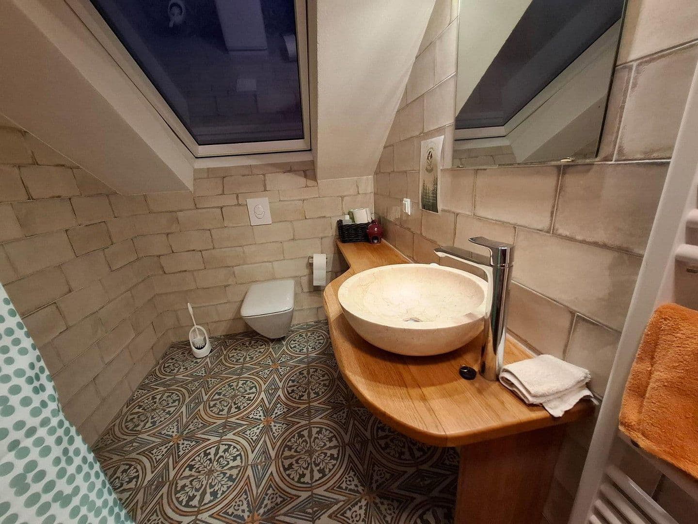 Prodej domu 685 m², pozemek 3.296 m², Gartenstraße 15, Flammersfeld, Porýní-Falc Prodej domu 685 m², pozemek 3.296 m², Gartenstraße 15, Flammersfeld, Porýní-Falc