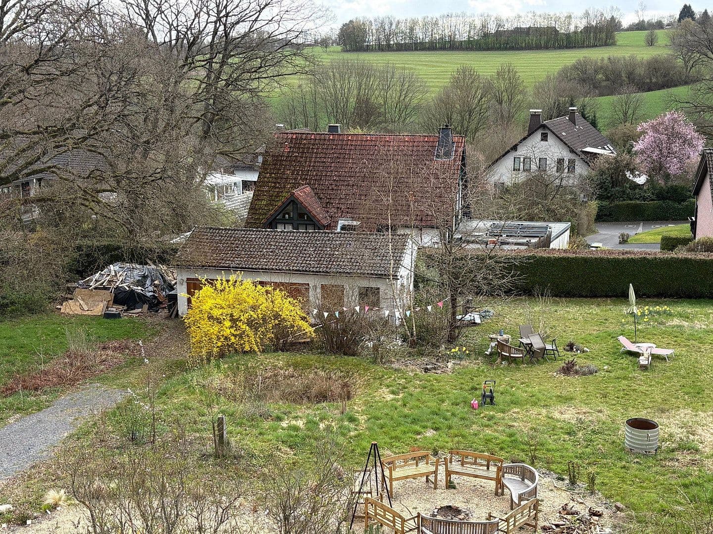 Prodej domu 685 m², pozemek 3.296 m², Gartenstraße 15, Flammersfeld, Porýní-Falc Prodej domu 685 m², pozemek 3.296 m², Gartenstraße 15, Flammersfeld, Porýní-Falc