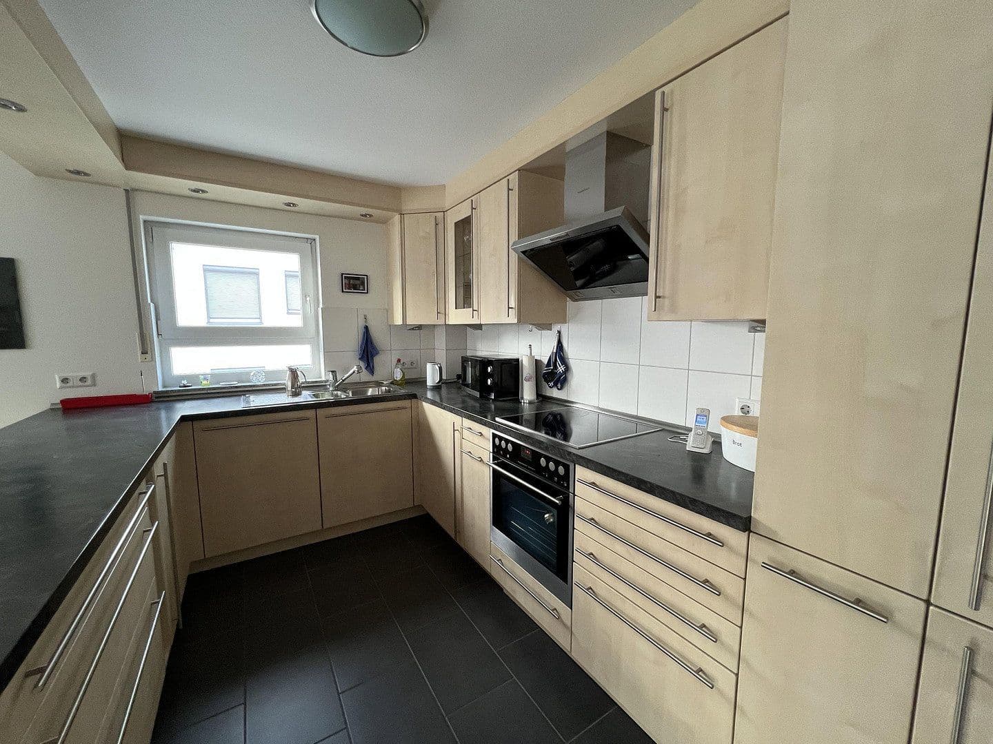 Prodej bytu 4+kk 115 m², Am Föllbach 2, Wolfschlugen, Bádensko-Württembersko Prodej bytu 4+kk 115 m², Am Föllbach 2, Wolfschlugen, Bádensko-Württembersko