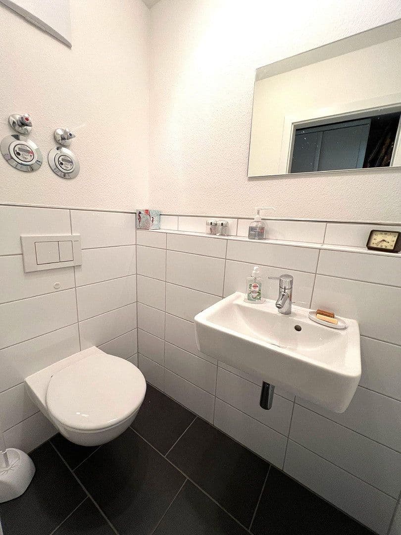 Prodej bytu 4+kk 115 m², Am Föllbach 2, Wolfschlugen, Bádensko-Württembersko Prodej bytu 4+kk 115 m², Am Föllbach 2, Wolfschlugen, Bádensko-Württembersko