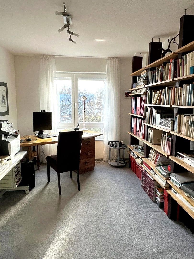 Prodej bytu 4+kk 115 m², Am Föllbach 2, Wolfschlugen, Bádensko-Württembersko Prodej bytu 4+kk 115 m², Am Föllbach 2, Wolfschlugen, Bádensko-Württembersko