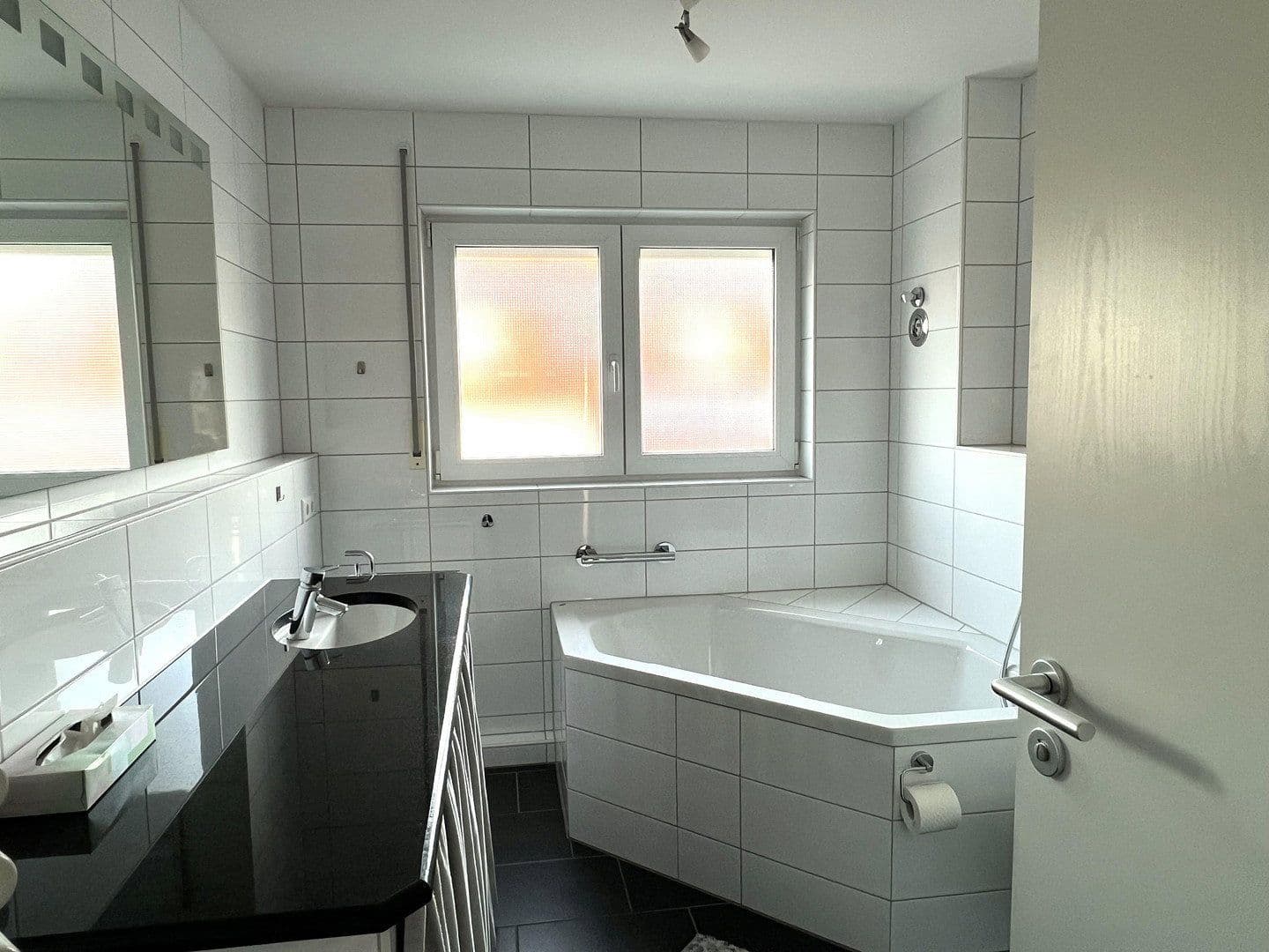 Prodej bytu 4+kk 115 m², Am Föllbach 2, Wolfschlugen, Bádensko-Württembersko Prodej bytu 4+kk 115 m², Am Föllbach 2, Wolfschlugen, Bádensko-Württembersko