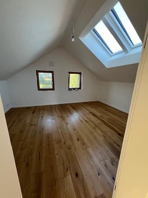 Pronájem domu 154 m², pozemek 1.000 m², Münsing, Bavorsko Pronájem domu 154 m², pozemek 1.000 m², Münsing, Bavorsko