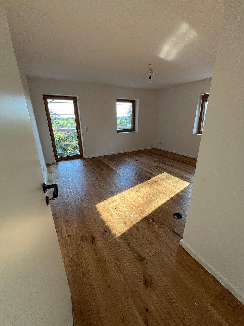 Pronájem domu 154 m², pozemek 1.000 m², Münsing, Bavorsko Pronájem domu 154 m², pozemek 1.000 m², Münsing, Bavorsko