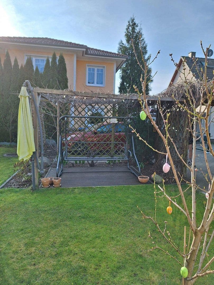 Pronájem domu 144 m², pozemek 500 m², Berlin, Berlín Pronájem domu 144 m², pozemek 500 m², Berlin, Berlín