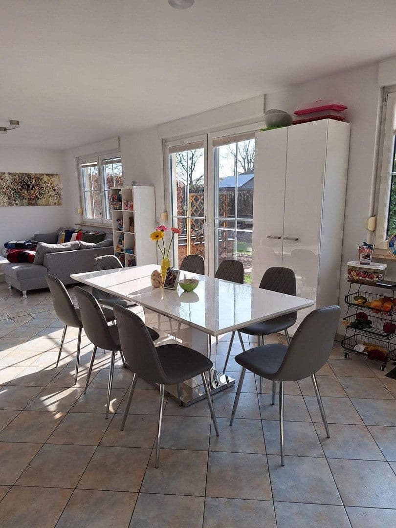 Pronájem domu 144 m², pozemek 500 m², Berlin, Berlín Pronájem domu 144 m², pozemek 500 m², Berlin, Berlín