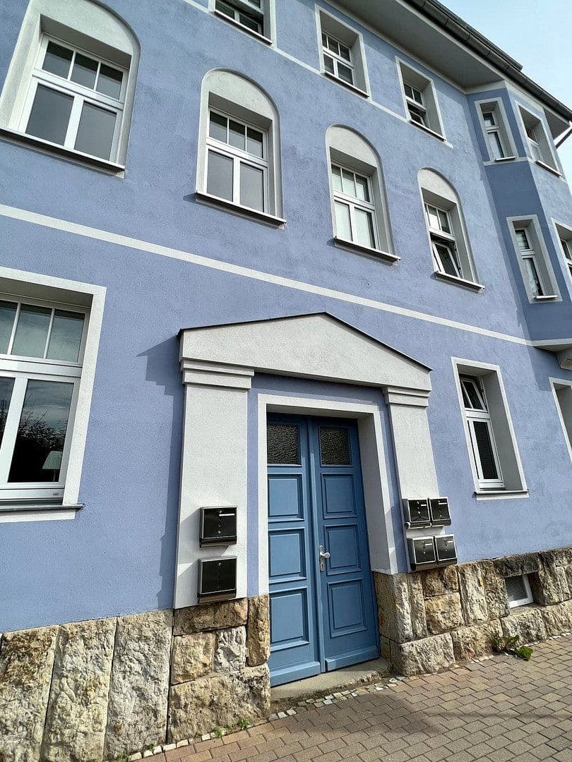 Pronájem bytu 3+1 78 m², Ernst-Thälmann-Straße 17, Hainichen, Sasko Pronájem bytu 3+1 78 m², Ernst-Thälmann-Straße 17, Hainichen, Sasko