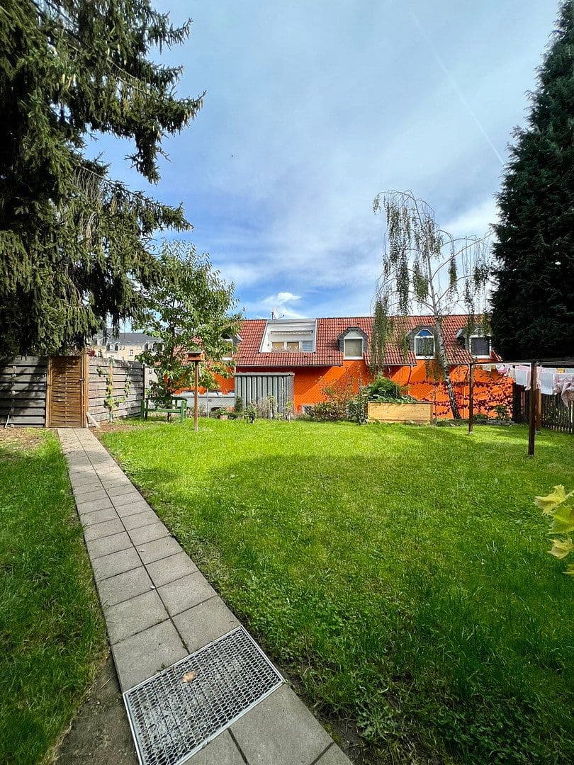 Pronájem bytu 3+1 78 m², Ernst-Thälmann-Straße 17, Hainichen, Sasko Pronájem bytu 3+1 78 m², Ernst-Thälmann-Straße 17, Hainichen, Sasko