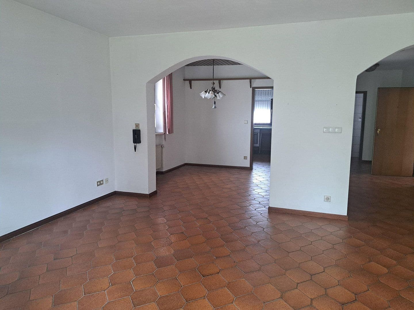 Prodej domu 226 m², pozemek 527 m², Zehntfeldstr. 270, München, Bavorsko Prodej domu 226 m², pozemek 527 m², Zehntfeldstr. 270, München, Bavorsko