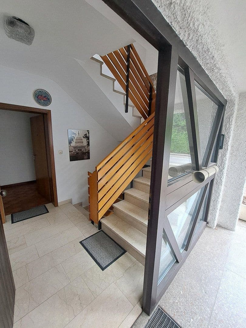 Prodej domu 226 m², pozemek 527 m², Zehntfeldstr. 270, München, Bavorsko Prodej domu 226 m², pozemek 527 m², Zehntfeldstr. 270, München, Bavorsko