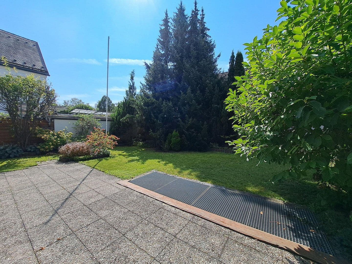 Prodej domu 226 m², pozemek 527 m², Zehntfeldstr. 270, München, Bavorsko Prodej domu 226 m², pozemek 527 m², Zehntfeldstr. 270, München, Bavorsko