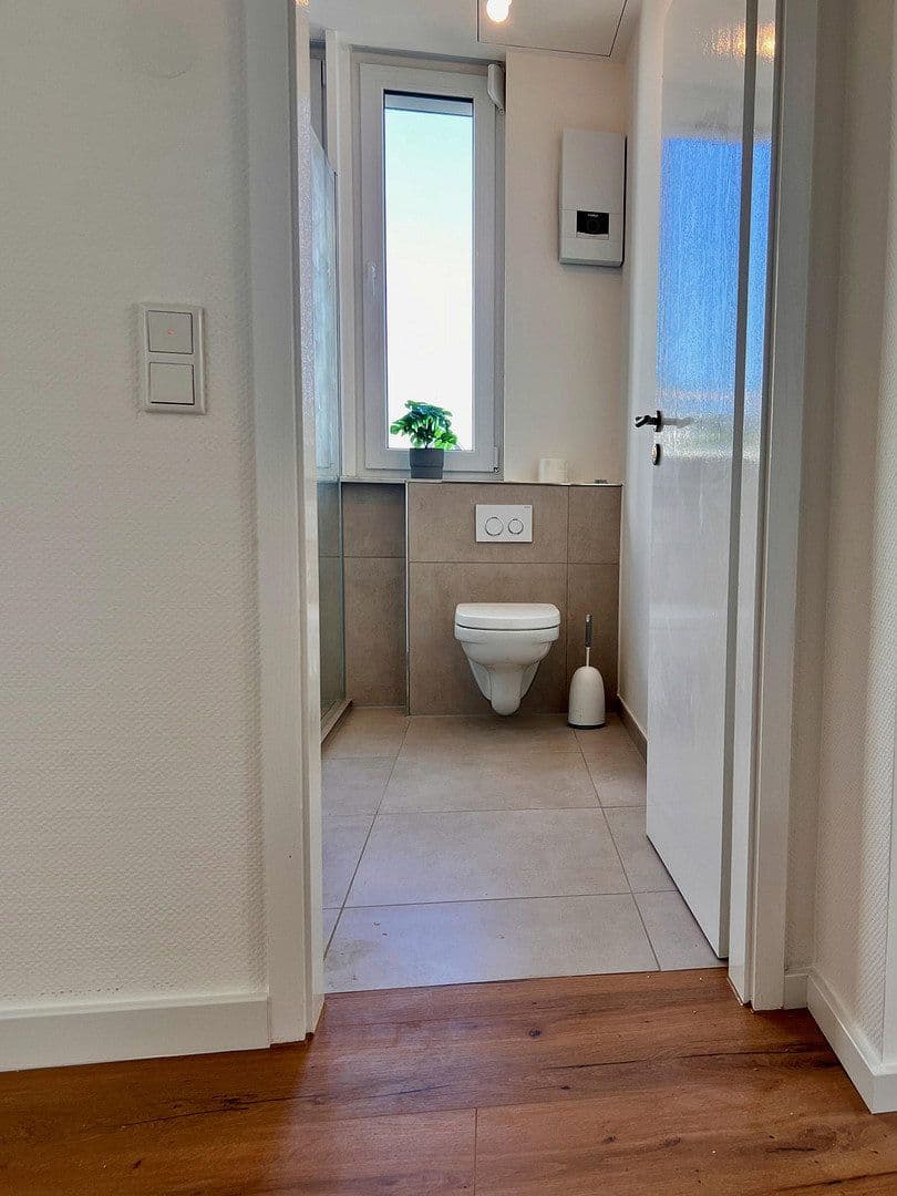 Pronájem domu 230 m², pozemek 600 m², Haller Weg 65a, Bielefeld, Severní Porýní-Vestfálsko Pronájem domu 230 m², pozemek 600 m², Haller Weg 65a, Bielefeld, Severní Porýní-Vestfálsko