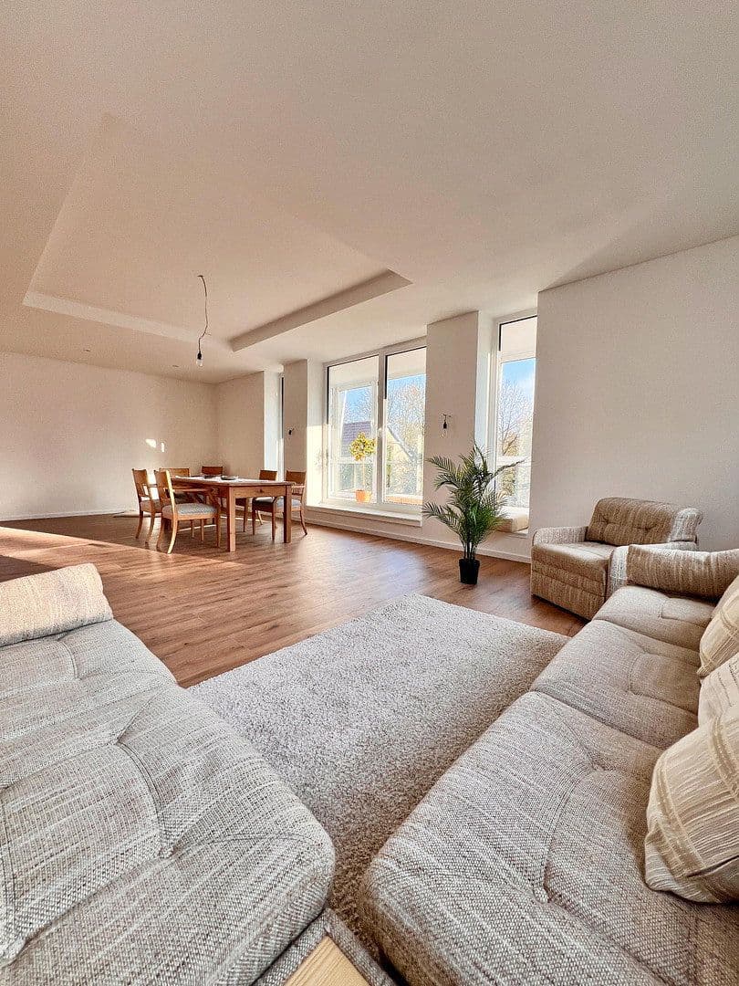 Pronájem domu 230 m², pozemek 600 m², Haller Weg 65a, Bielefeld, Severní Porýní-Vestfálsko Pronájem domu 230 m², pozemek 600 m², Haller Weg 65a, Bielefeld, Severní Porýní-Vestfálsko