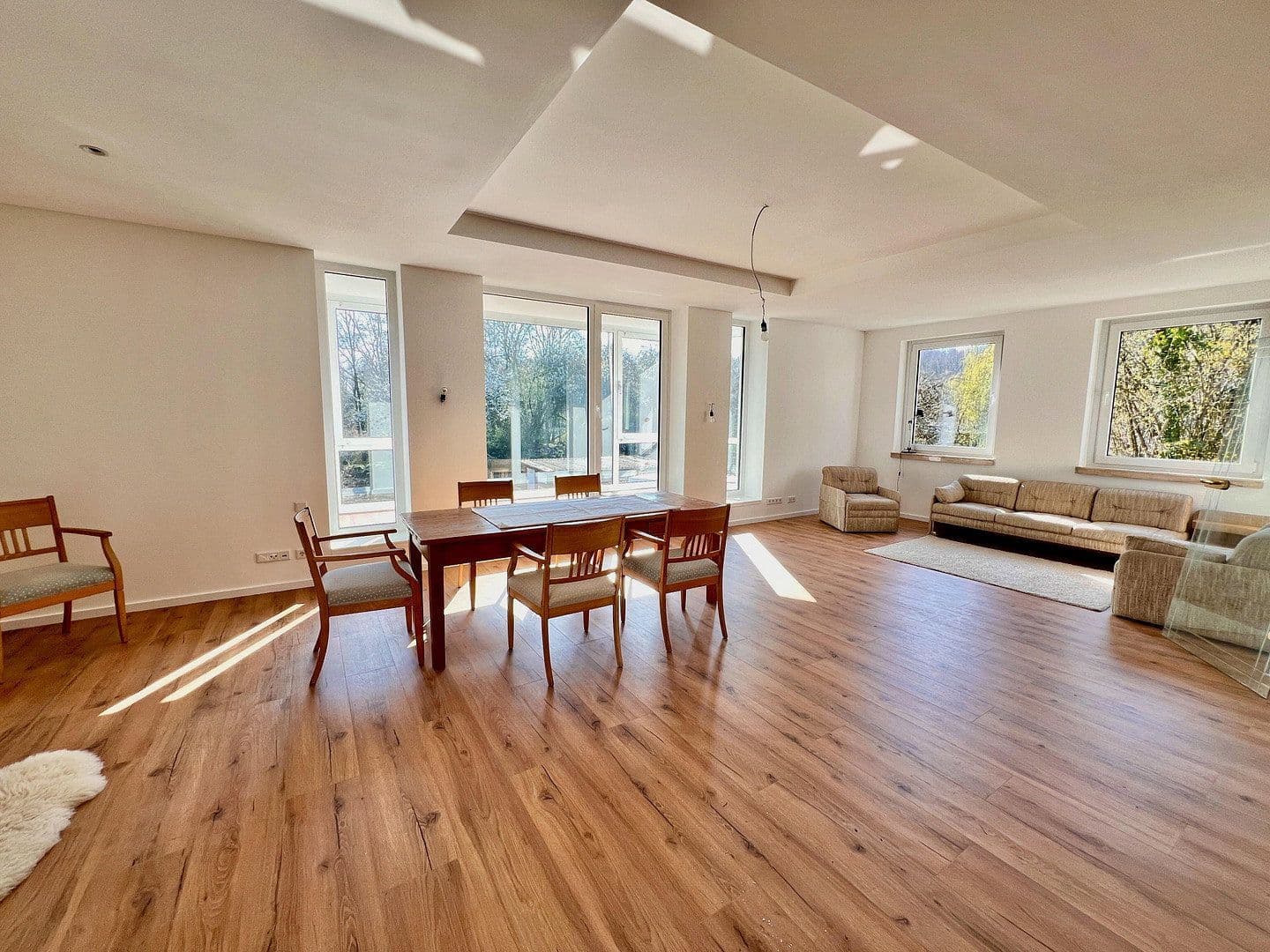 Pronájem domu 230 m², pozemek 600 m², Haller Weg 65a, Bielefeld, Severní Porýní-Vestfálsko Pronájem domu 230 m², pozemek 600 m², Haller Weg 65a, Bielefeld, Severní Porýní-Vestfálsko