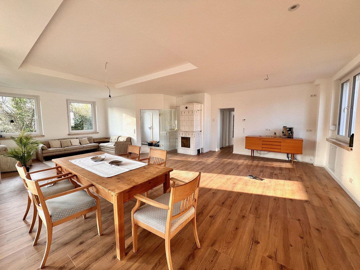 Pronájem domu 230 m², pozemek 600 m², Haller Weg 65a, Bielefeld, Severní Porýní-Vestfálsko Pronájem domu 230 m², pozemek 600 m², Haller Weg 65a, Bielefeld, Severní Porýní-Vestfálsko