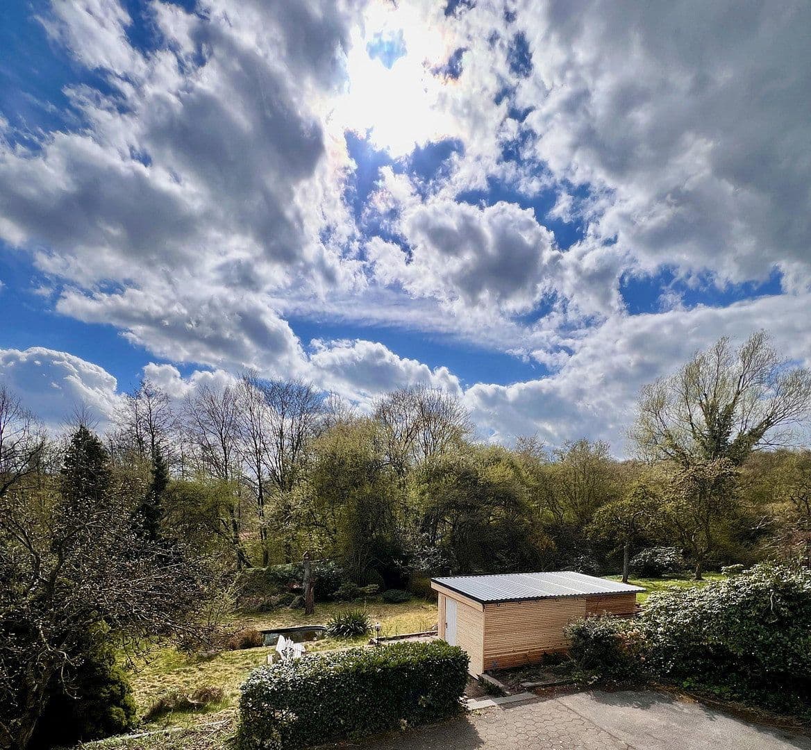 Pronájem domu 230 m², pozemek 600 m², Haller Weg 65a, Bielefeld, Severní Porýní-Vestfálsko Pronájem domu 230 m², pozemek 600 m², Haller Weg 65a, Bielefeld, Severní Porýní-Vestfálsko