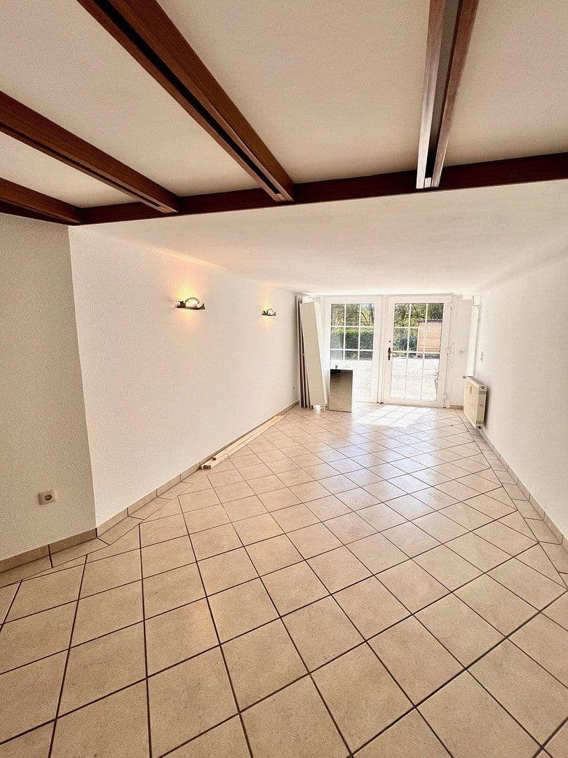 Pronájem domu 230 m², pozemek 600 m², Haller Weg 65a, Bielefeld, Severní Porýní-Vestfálsko Pronájem domu 230 m², pozemek 600 m², Haller Weg 65a, Bielefeld, Severní Porýní-Vestfálsko