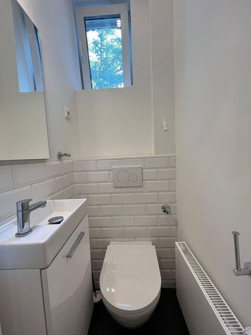 Pronájem bytu 2+1 32 m², Adalbertsteinweg 205, Cáchy, Severní Porýní-Vestfálsko Pronájem bytu 2+1 32 m², Adalbertsteinweg 205, Cáchy, Severní Porýní-Vestfálsko