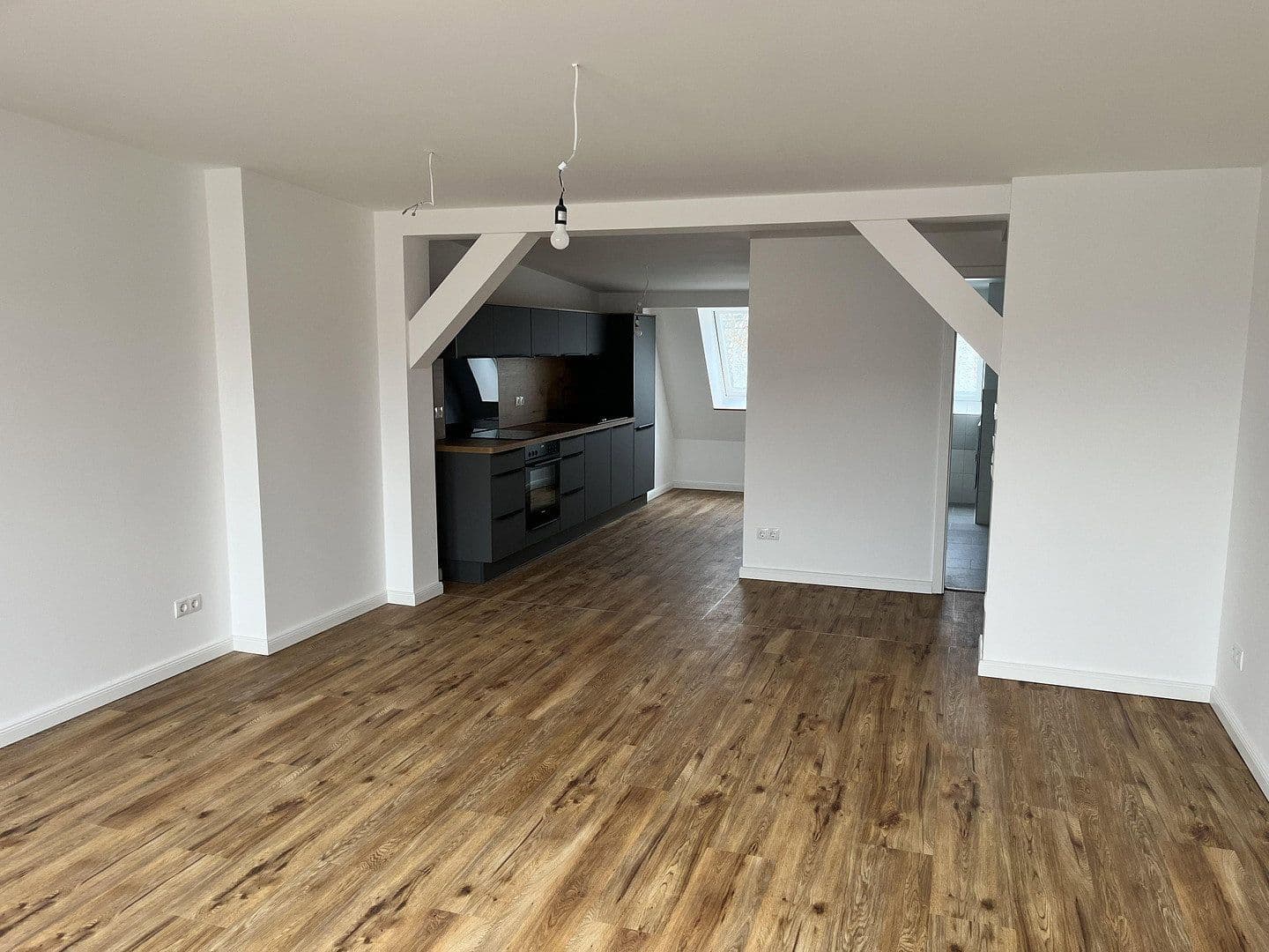 Pronájem bytu 3+1 102 m², Dietzgenstraße 93, Berlin, Berlín Pronájem bytu 3+1 102 m², Dietzgenstraße 93, Berlin, Berlín