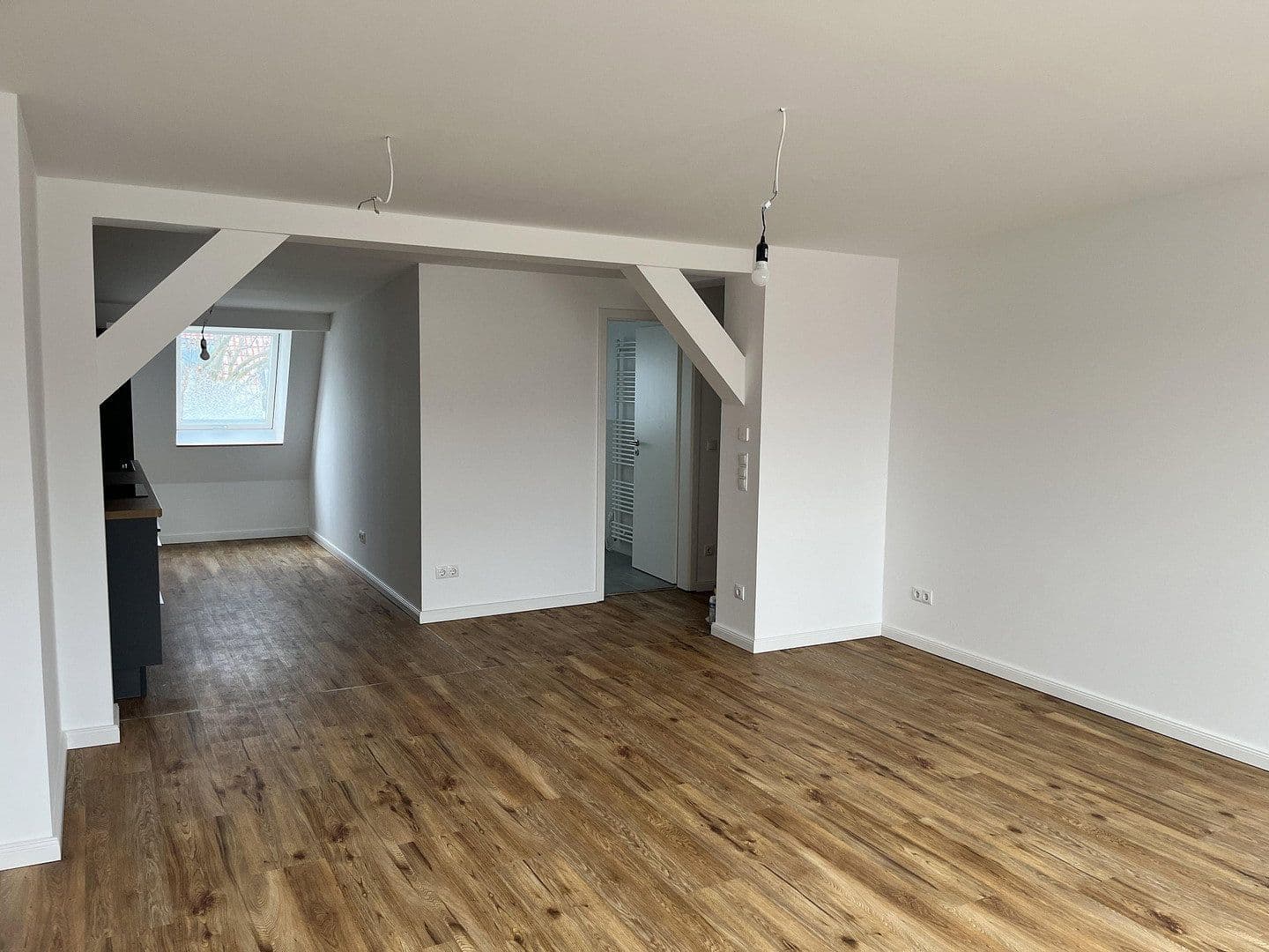 Pronájem bytu 3+1 102 m², Dietzgenstraße 93, Berlin, Berlín Pronájem bytu 3+1 102 m², Dietzgenstraße 93, Berlin, Berlín