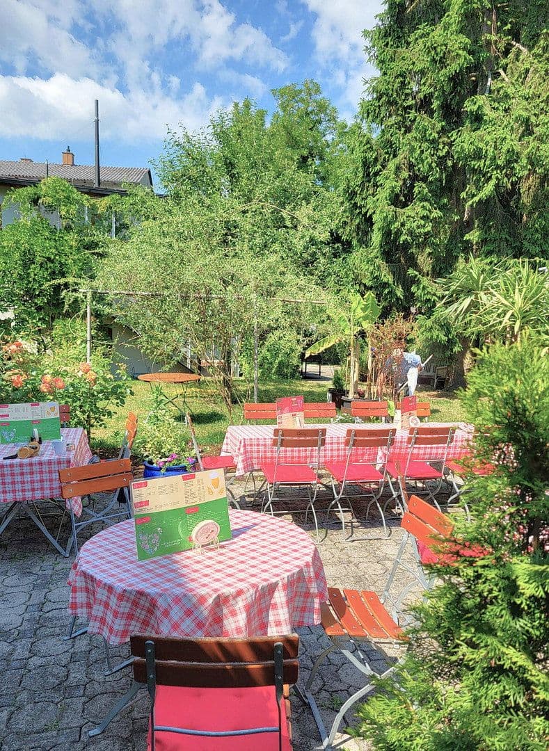 Prodej nebytového prostoru 1.867 m², Graslitzer Str. 4, Waldkraiburg, Bavorsko Prodej nebytového prostoru 1.867 m², Graslitzer Str. 4, Waldkraiburg, Bavorsko