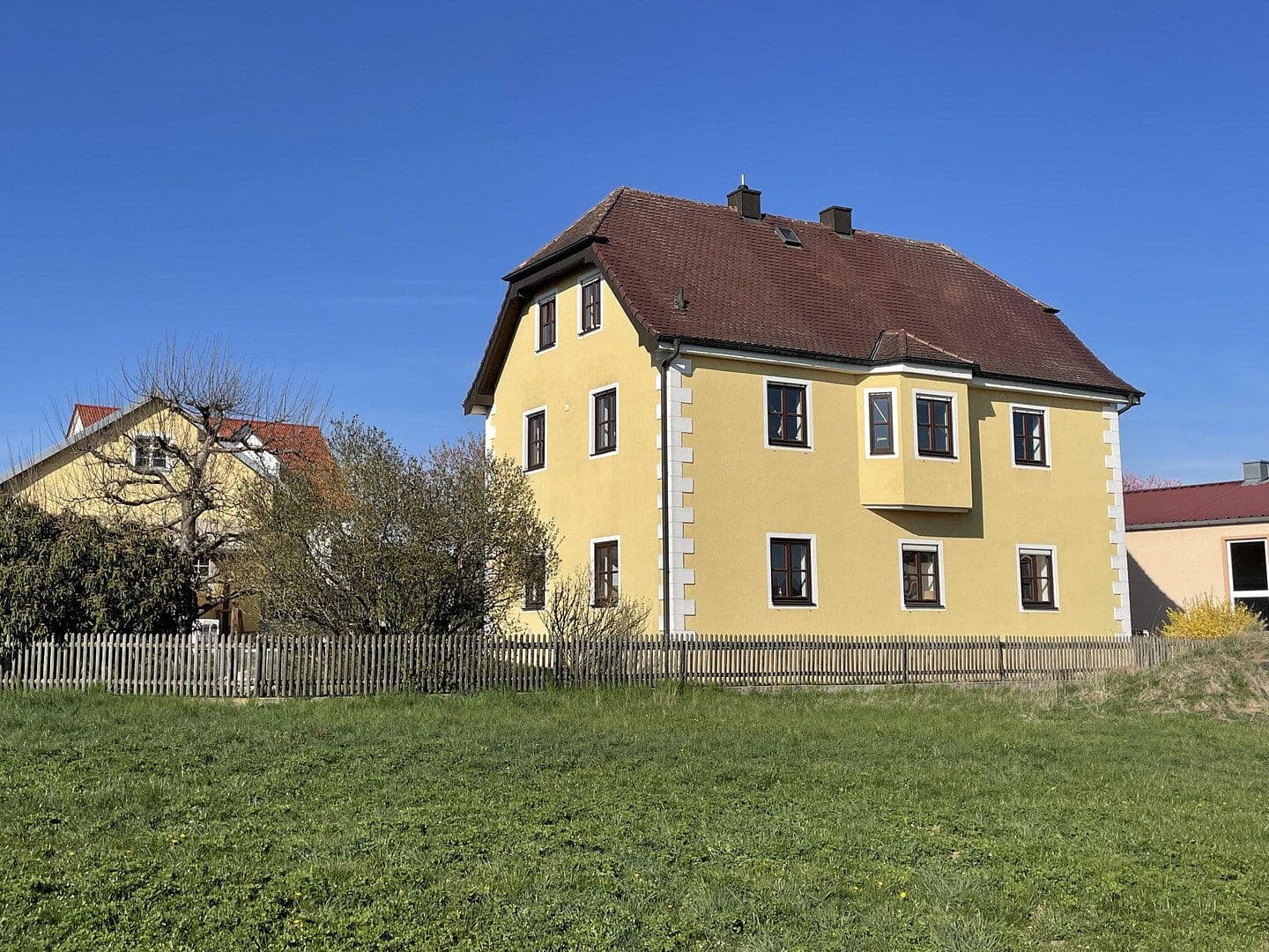 Pronájem bytu 4+kk 141 m², Regenstauf, Bavorsko Pronájem bytu 4+kk 141 m², Regenstauf, Bavorsko